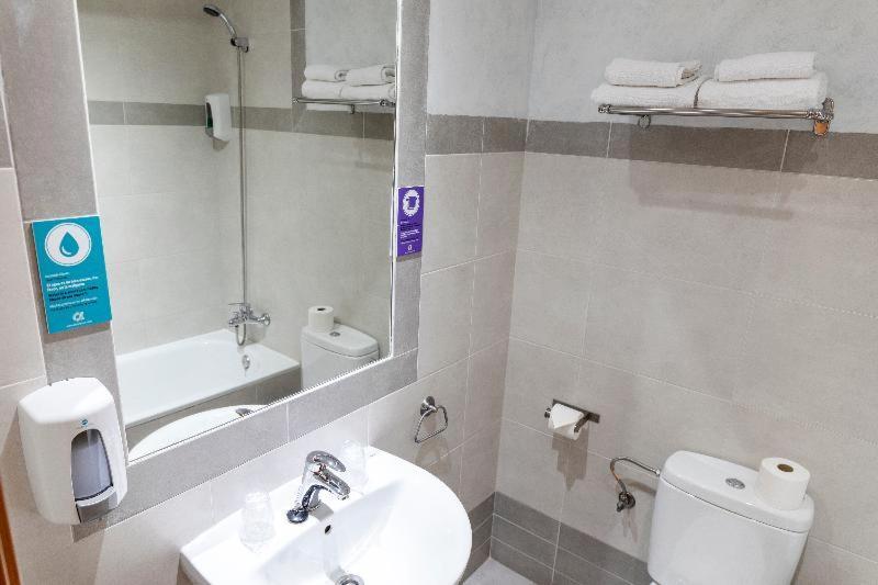 Hotel Alda Centro بالينثيا الغرفة الصورة